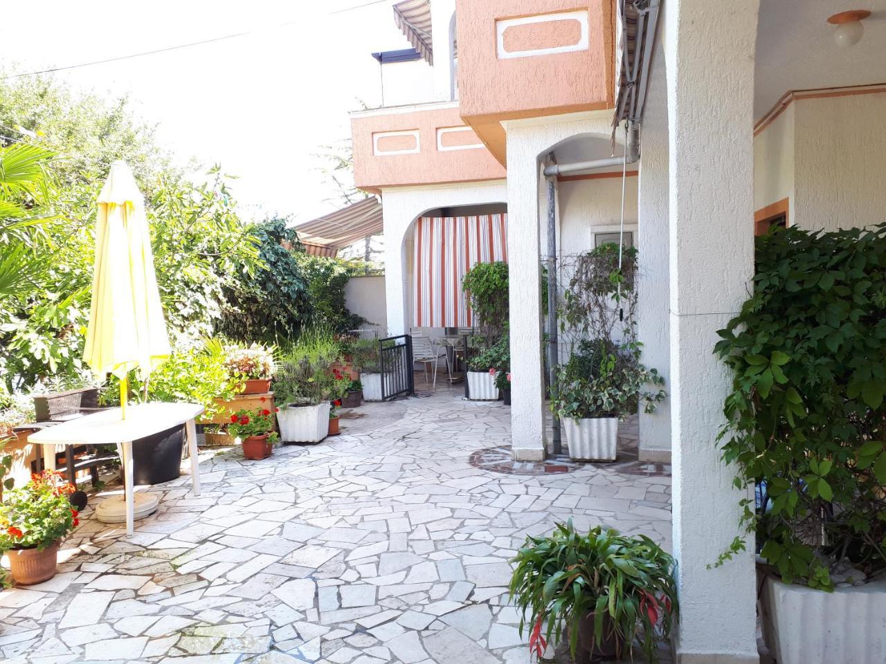 Ida Apartment